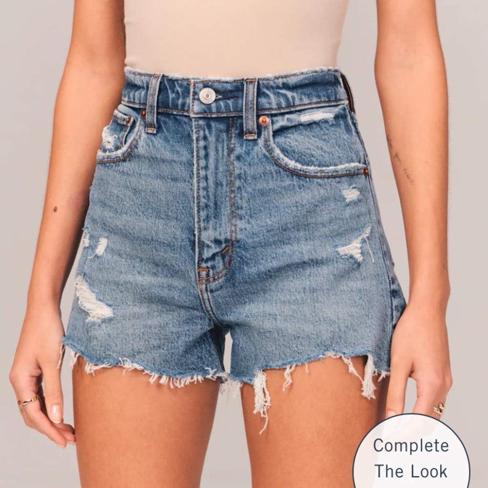 Abercrombie High Rise Mom Short